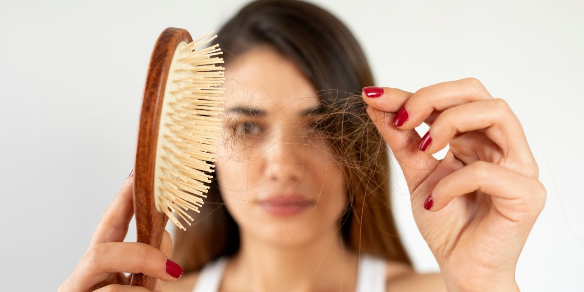 Queda de cabelo no outono: causas, prevenção e tratamentos